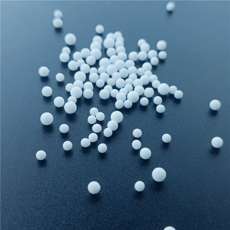 Spherical cartridges/screens for tip or ultra-microplate filtration